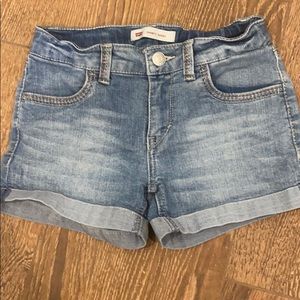 BOGO Girls Levi’s shorts size 10 reg